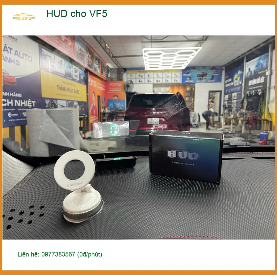Anh Đạt lắp HUD cho VinFast VF5 tại Quận Thủ Đức để dễ quan sát tốc độ ảnh thực tế 2