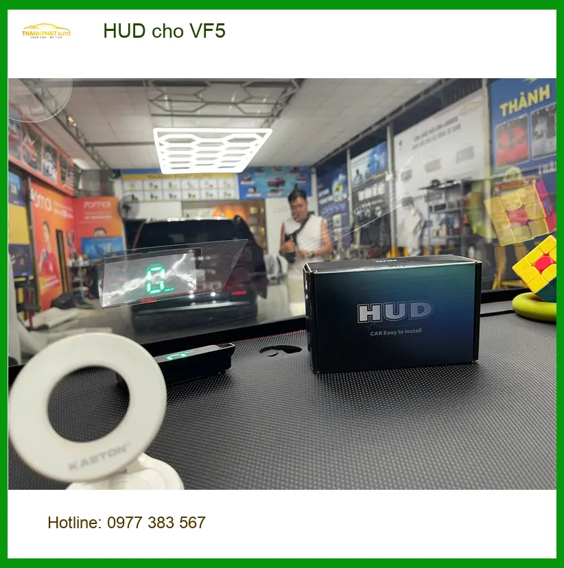 Anh Khải lắp HUD cho VinFast VF5 tại Quận 10 để dễ dàng quan sát thông số ảnh thực tế 3