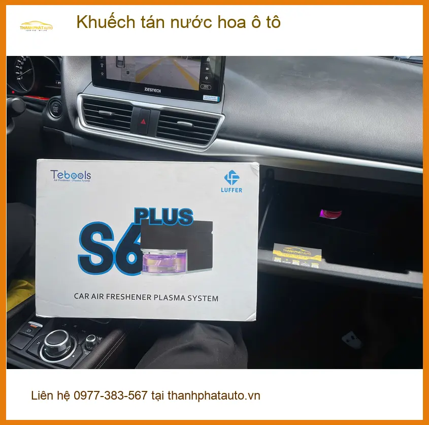 Anh Dũng lắp khuếch tán nước hoa ô tô cho Mazda 3 tại Quận 10 khử mùi xe ảnh thực tế 2
