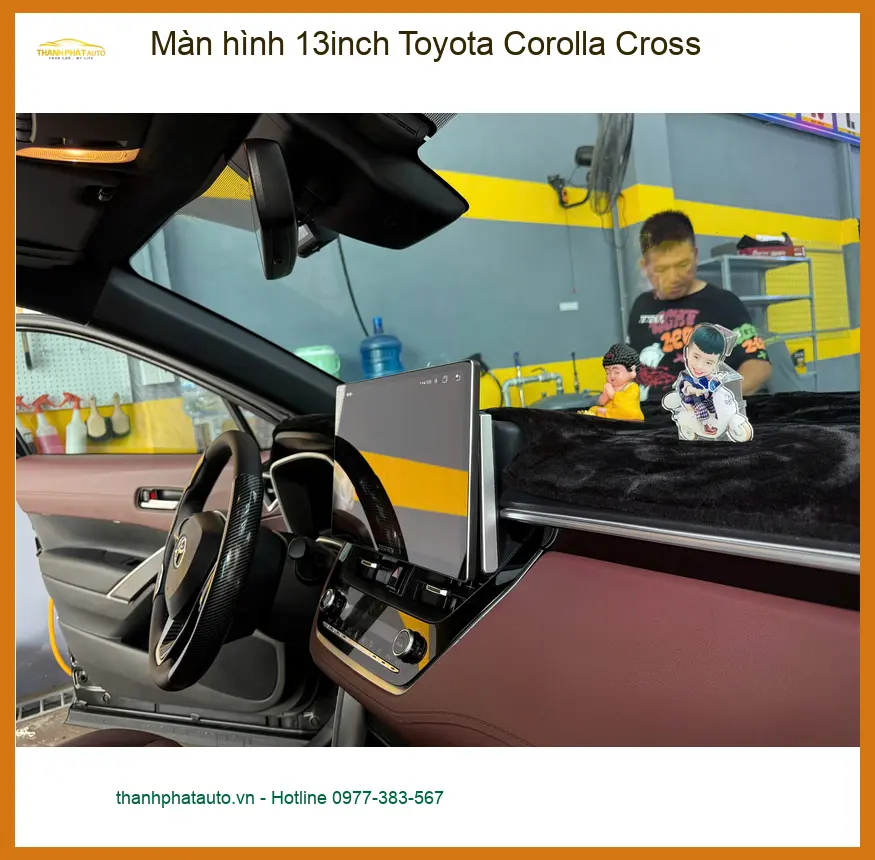 Anh Quý lắp màn hình 13inch Toyota Corolla Cross tại Thủ Đức để nâng cấp xe ảnh thực tế 4
