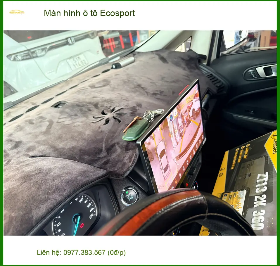 Cô Lan Anh nâng cấp màn hình ô tô Ecosport tại Hóc Môn để xem bản đồ rõ hơn