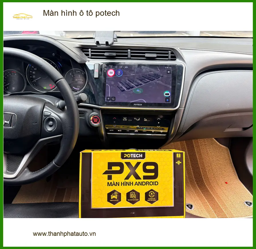 Anh Duy lắp màn hình ô tô Potech cho Toyota Camry tại Quận 1