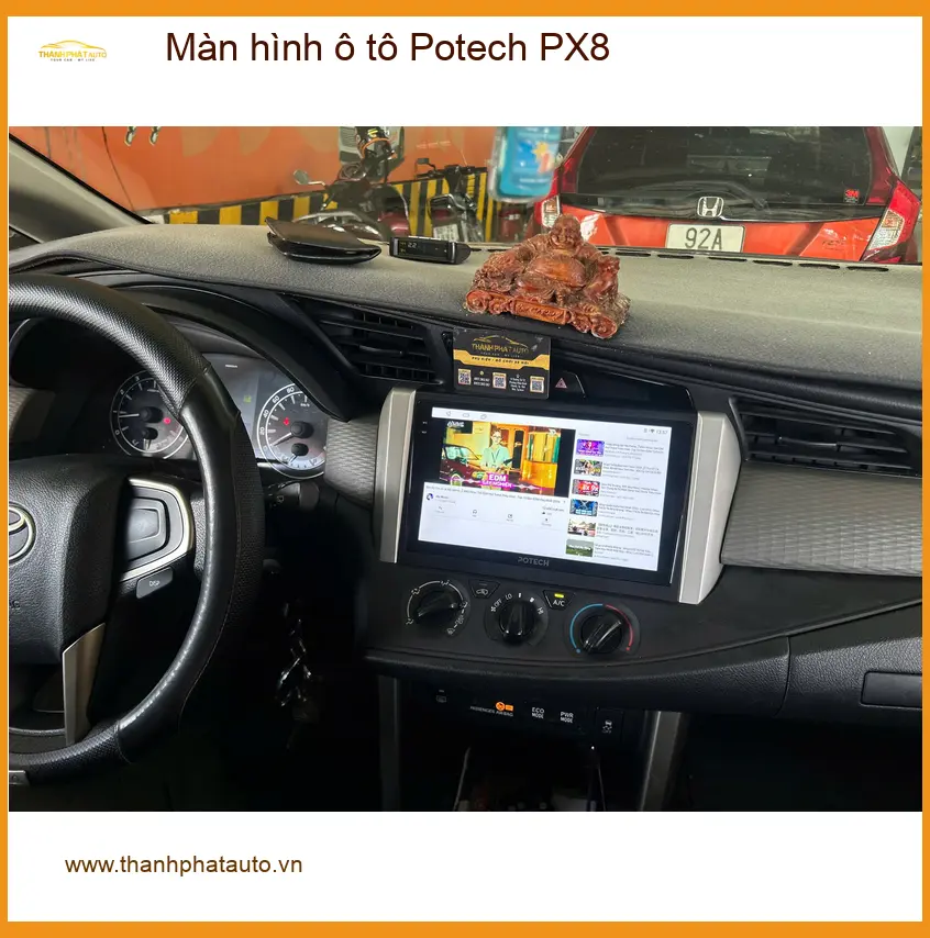 Anh Quang lắp màn hình ô tô Potech PX8 cho CRV tại Quận 7 vì màn zin đơ