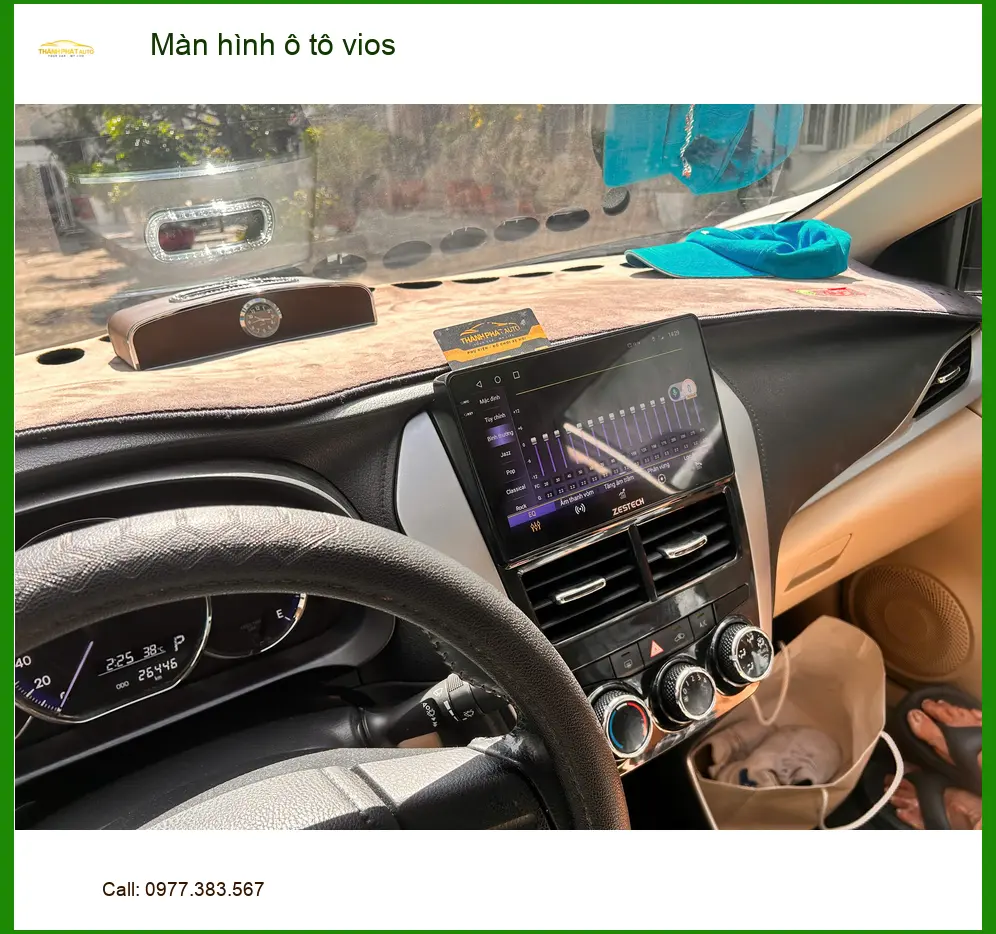 Chị Thảo lắp màn hình ô tô Toyota Vios tại Quận 5 vì màn hình zin đã cũ ảnh thực tế 2