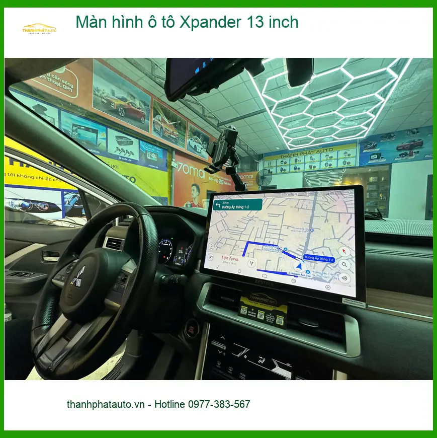 Bác Đạt lắp màn hình ô tô Xpander 13 inch Quận Bình Tân để tiện xem bản đồ và giải trí ảnh thực tế 5