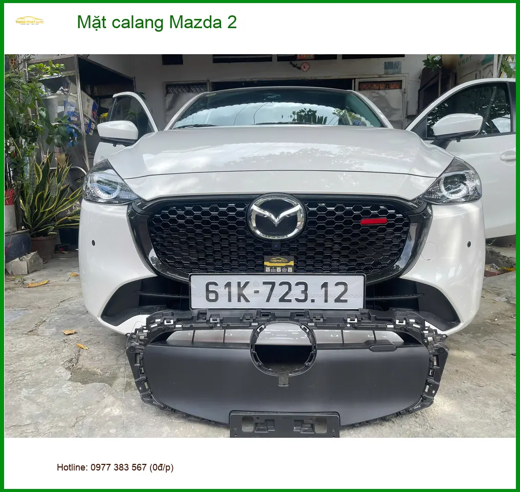 Anh Thắng thay Mặt calang Mazda 2 bị nứt vỡ do đá văng tại Quận Gò Vấp ảnh thực tế 2