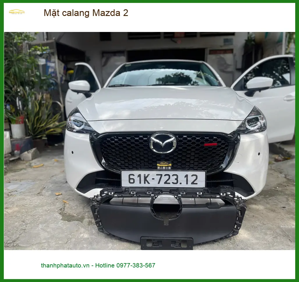 Anh Thắng thay Mặt calang Mazda 2 bị nứt vỡ do đá văng tại Quận Gò Vấp ảnh thực tế 5