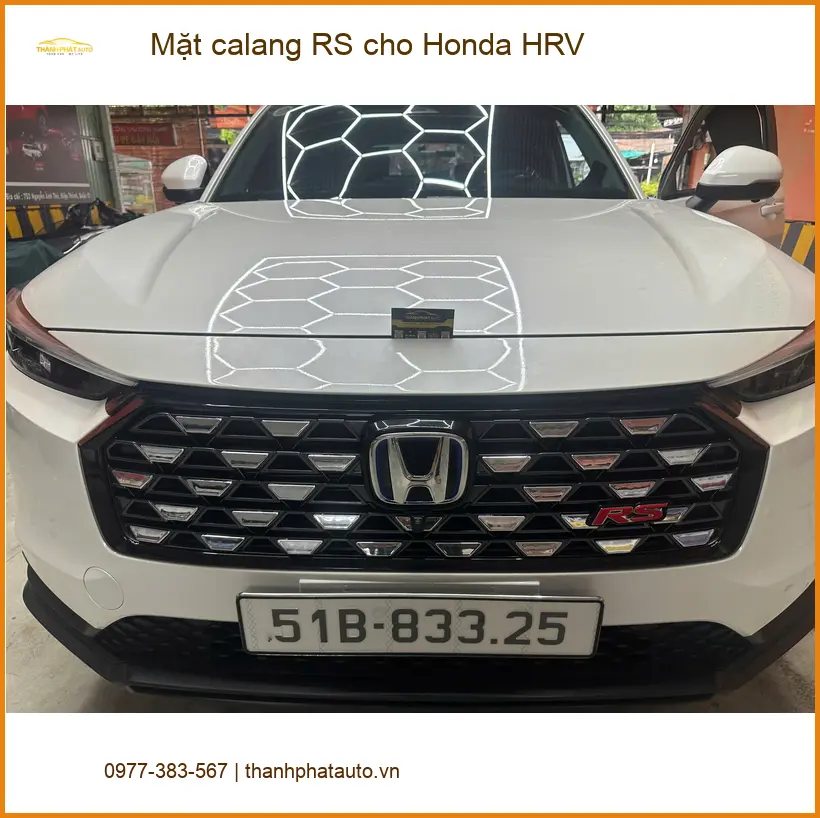 Anh Tân lắp Mặt calang RS cho Honda HRV tại Quận 3 để xe nhìn thể thao hơn ảnh thực tế 3