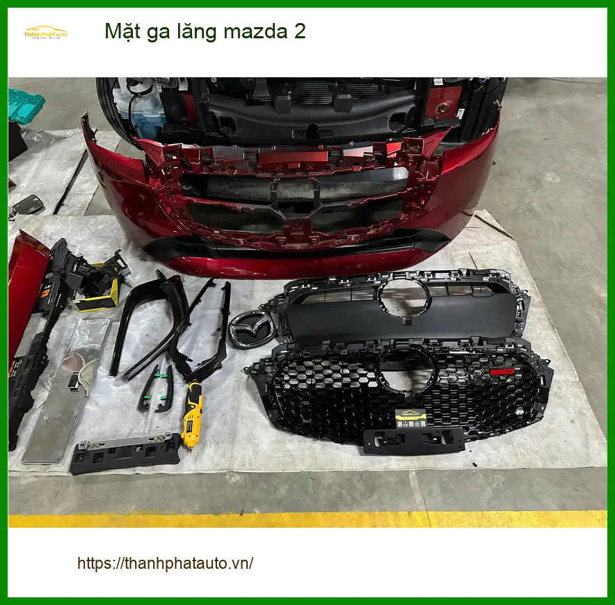 Anh Tùng cần lắp Mặt ga lăng Mazda 2 mới tại Cần Giờ để xe trông sang hơn ảnh thực tế 3