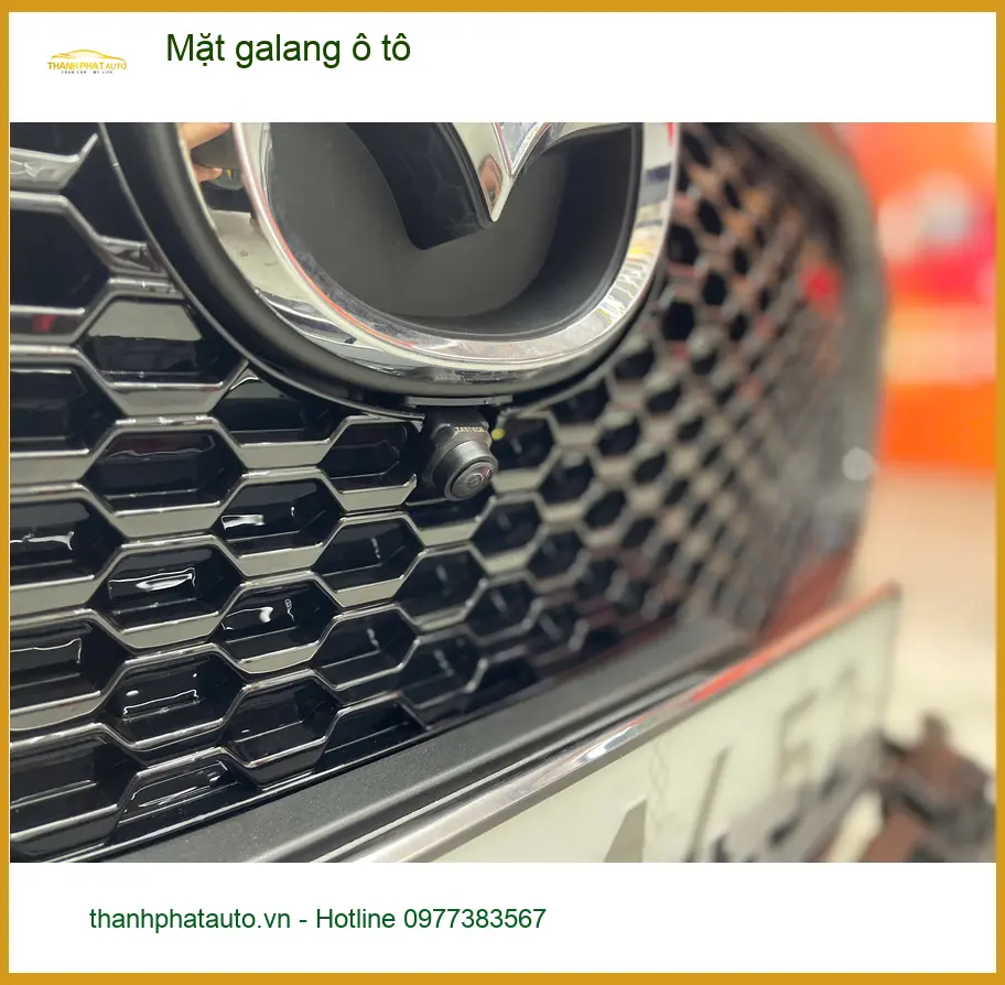 Anh Tấn độ mặt galang ô tô cho Hyundai Santa Fe tại Quận 2 để xe trông hầm hố hơn ảnh thực tế 3