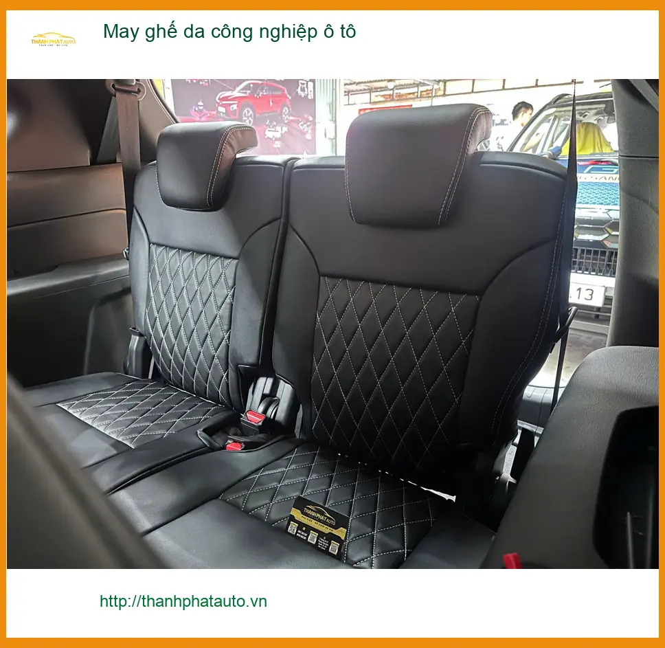 Chị Thảo bọc ghế da công nghiệp ô tô cho Honda CR-V tại Quận 7 ảnh thực tế 3