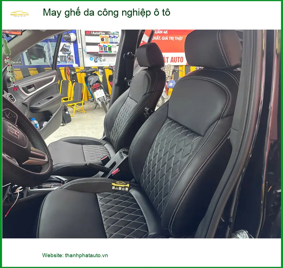 Anh Khải may ghế da công nghiệp Hyundai Accent Quận Tân Phú, xe đẹp hơn