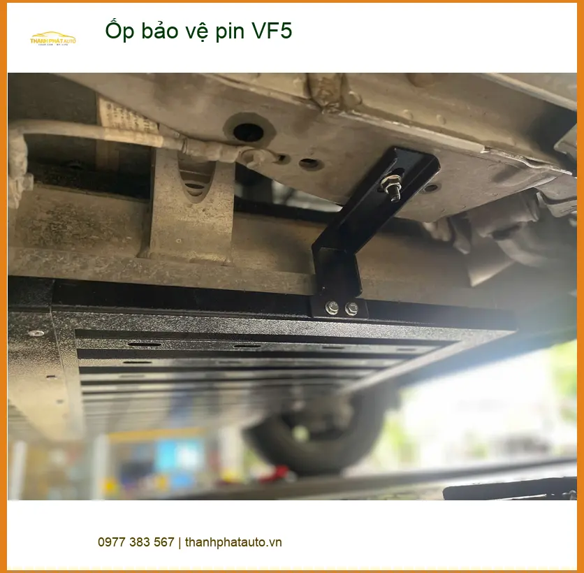 Anh Khang lắp ốp bảo vệ pin VF5 tại Hóc Môn để tăng độ bền pin xe ảnh thực tế 2