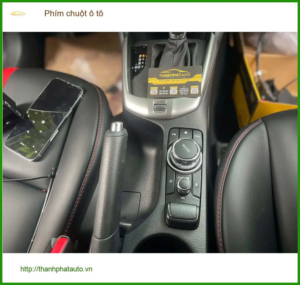 Chú Bảo lắp phím chuột ô tô Hyundai Accent tại Quận 3 vì phím zin bị liệt