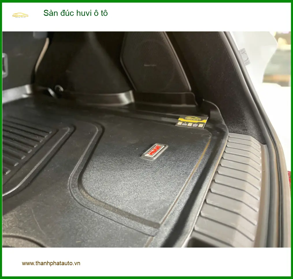 Anh Minh lắp sàn đúc huvi ô tô cho Hyundai Accent tại Quận 1 để xe luôn sạch đẹp ảnh thực tế 4