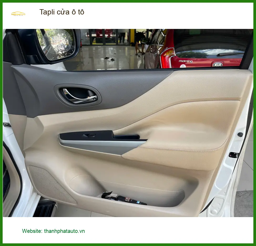 Anh Dũng thay Tapli cửa ô tô Hyundai Accent tại Quận Tân Phú do tapli cũ bị bong tróc ảnh thực tế 2