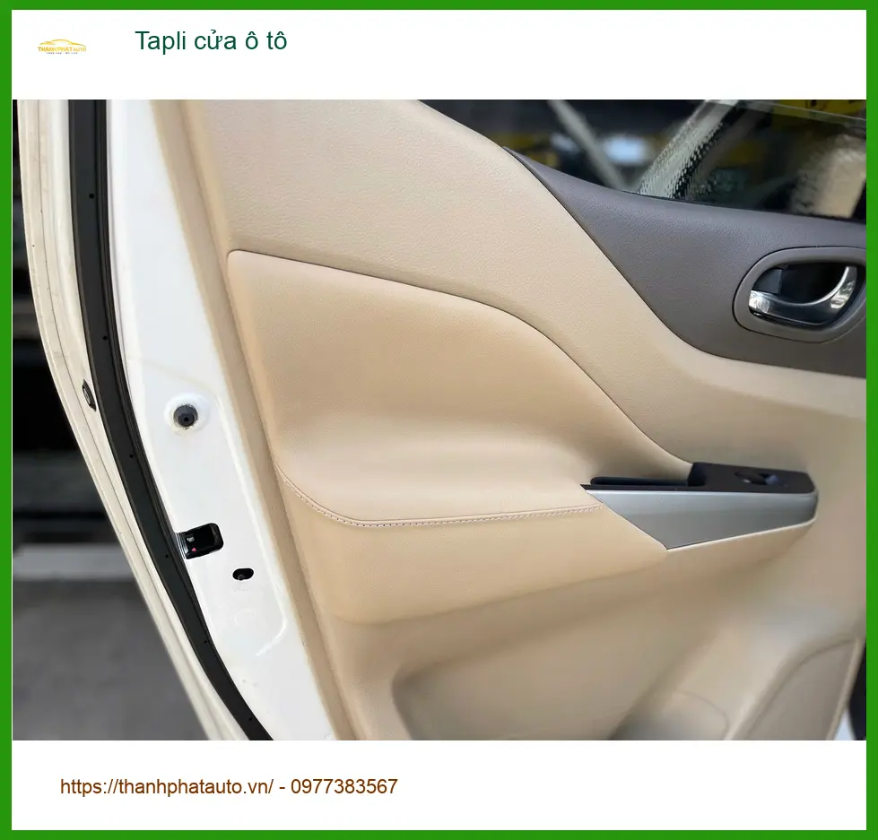 Anh Dũng thay Tapli cửa ô tô Hyundai Accent tại Quận Tân Phú do tapli cũ bị bong tróc ảnh thực tế 4
