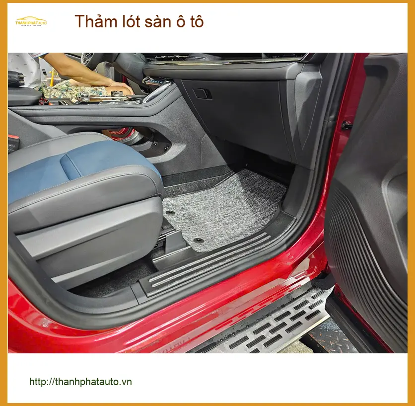 Chị Thuỷ Tiên lắp thảm lót sàn ô tô Hyundai Creta tại Quận 3 ảnh thực tế 2
