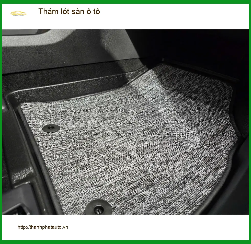 Chị Thảo lót thảm sàn ô tô cho Hyundai Accent tại Quận Bình Tân vì thảm cũ đã bẩn ảnh thực tế 4