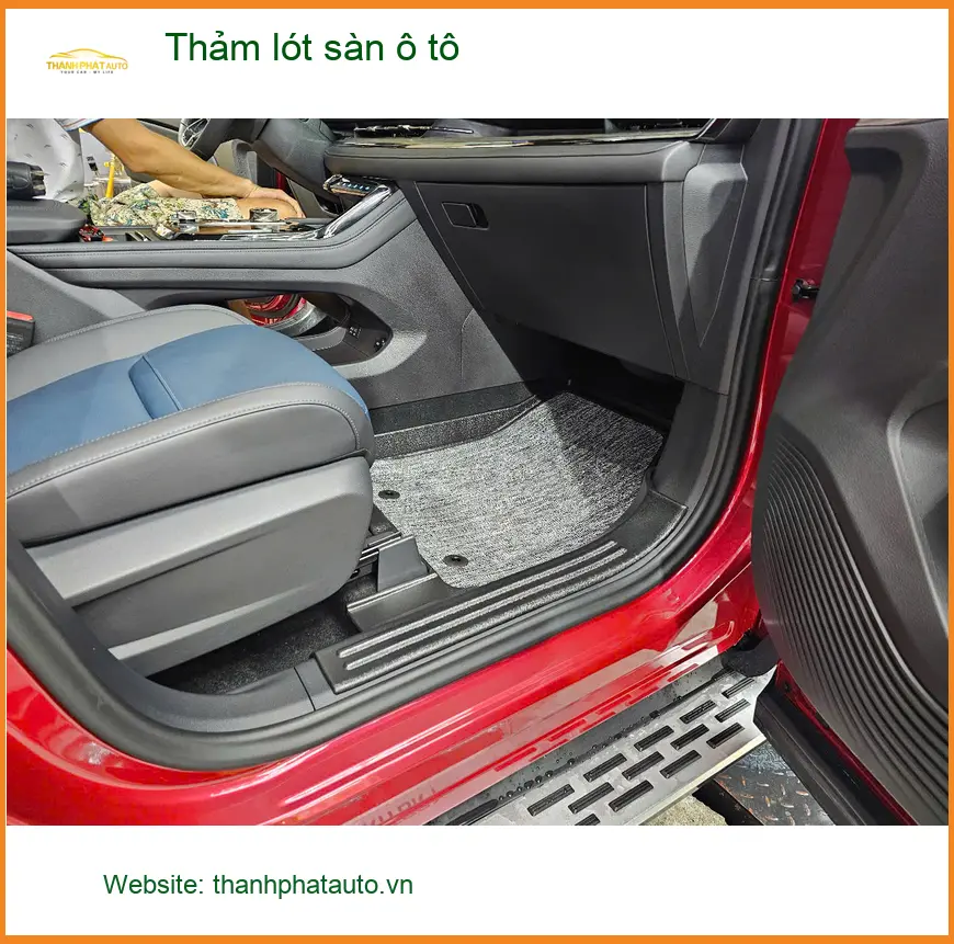 Anh Tùng thay thảm lót sàn ô tô Hyundai Accent tại Thủ Đức để xe luôn sạch ảnh thực tế 4