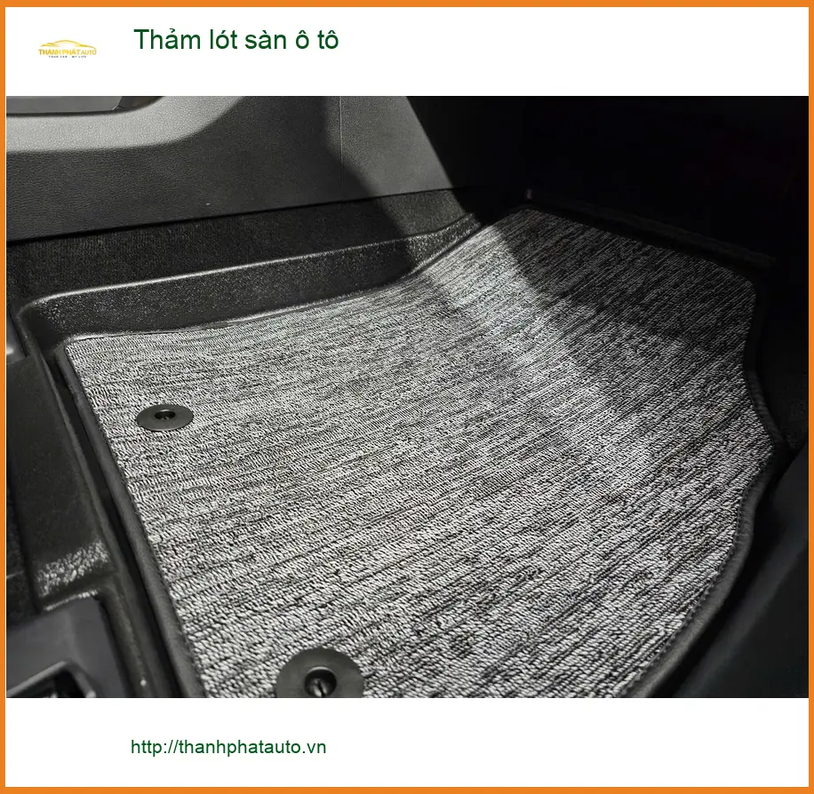 Anh Quang lắp thảm lót sàn ô tô cho Hyundai Santa Fe tại Hóc Môn ảnh thực tế 3