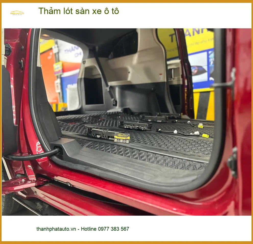 Anh Quang lắp thảm lót sàn xe ô tô Kia K3 ở Thủ Đức để nội thất luôn sạch sẽ