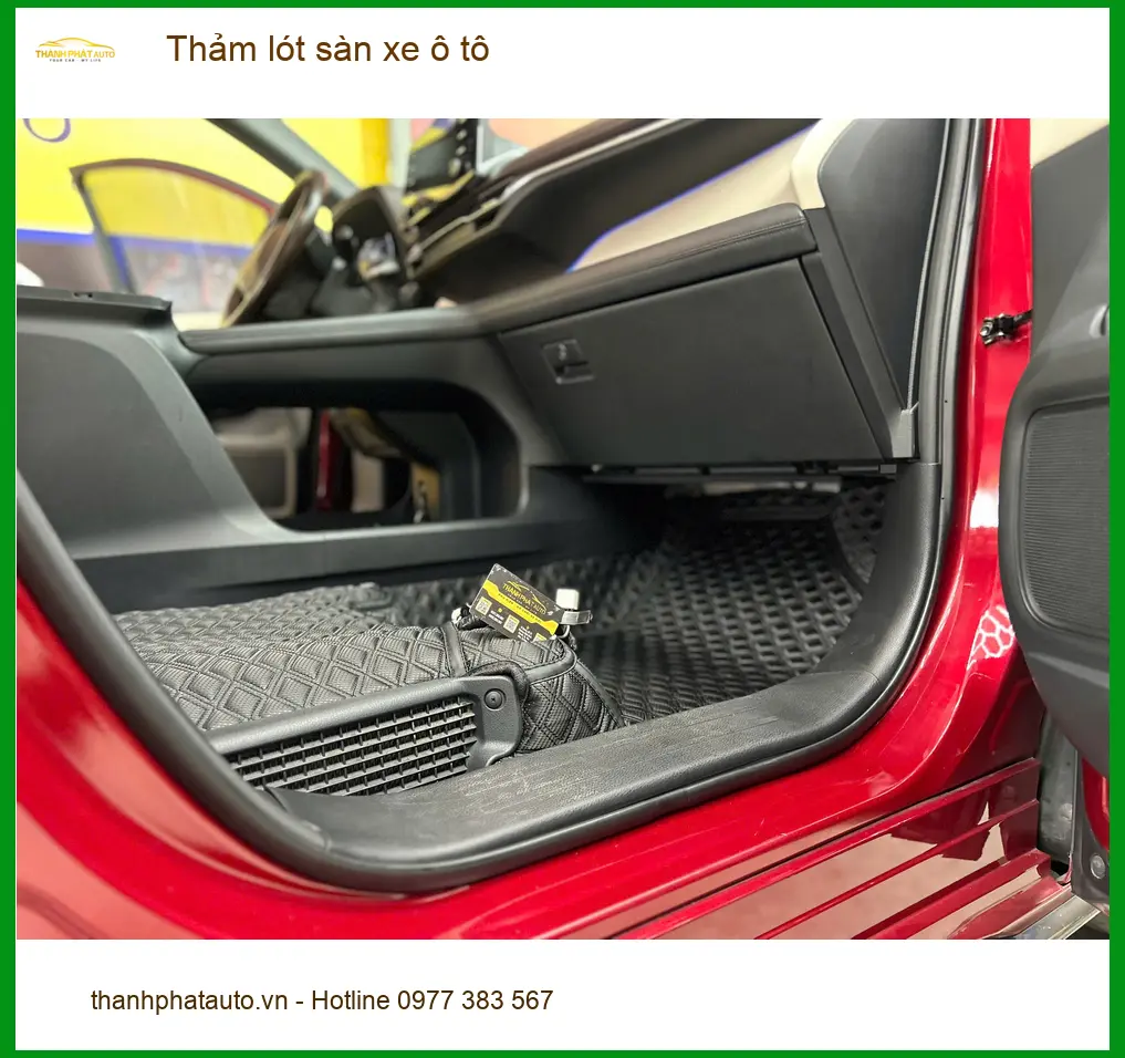 Anh Khang đặt thảm lót sàn ô tô Hyundai Santa Fe tại Quận 2 bền đẹp