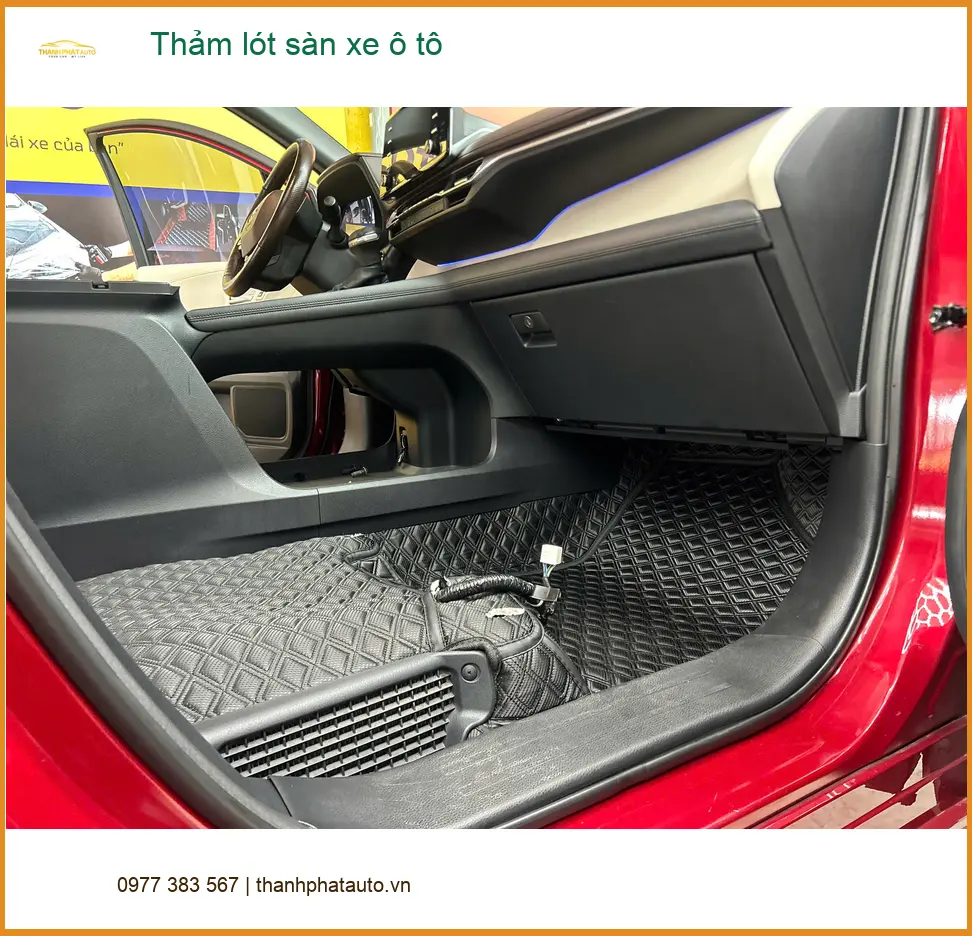 Cô Dung tìm thảm lót sàn xe ô tô Kia Carnival tại Quận 9 uy tín ảnh thực tế 2