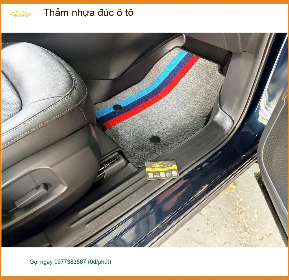 Anh Minh lắp Thảm nhựa đúc ô tô cho Ford Everest tại Quận 2 vì thảm cũ đã xuống cấp ảnh thực tế 2