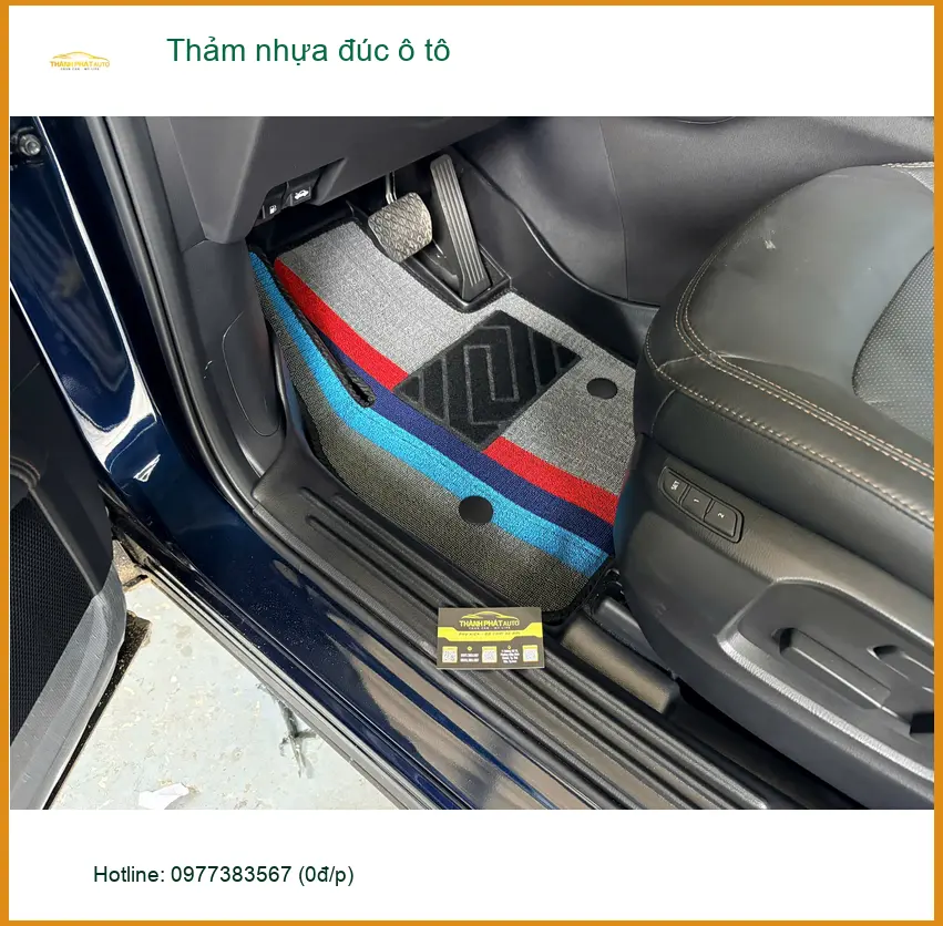 Anh Phát thay thảm nhựa đúc ô tô cho Hyundai Creta tại Quận 8 để nội thất luôn sạch đẹp