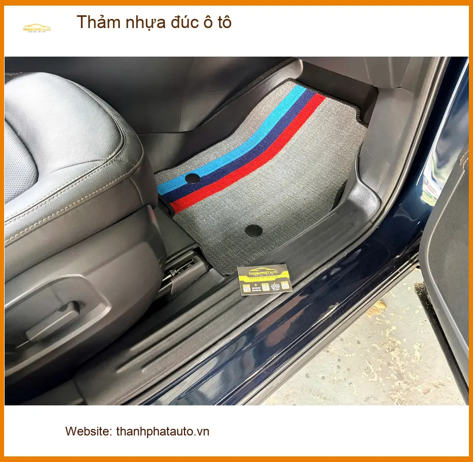 Anh Phát thay thảm nhựa đúc ô tô cho Hyundai Creta tại Quận 8 để nội thất luôn sạch đẹp ảnh thực tế 4
