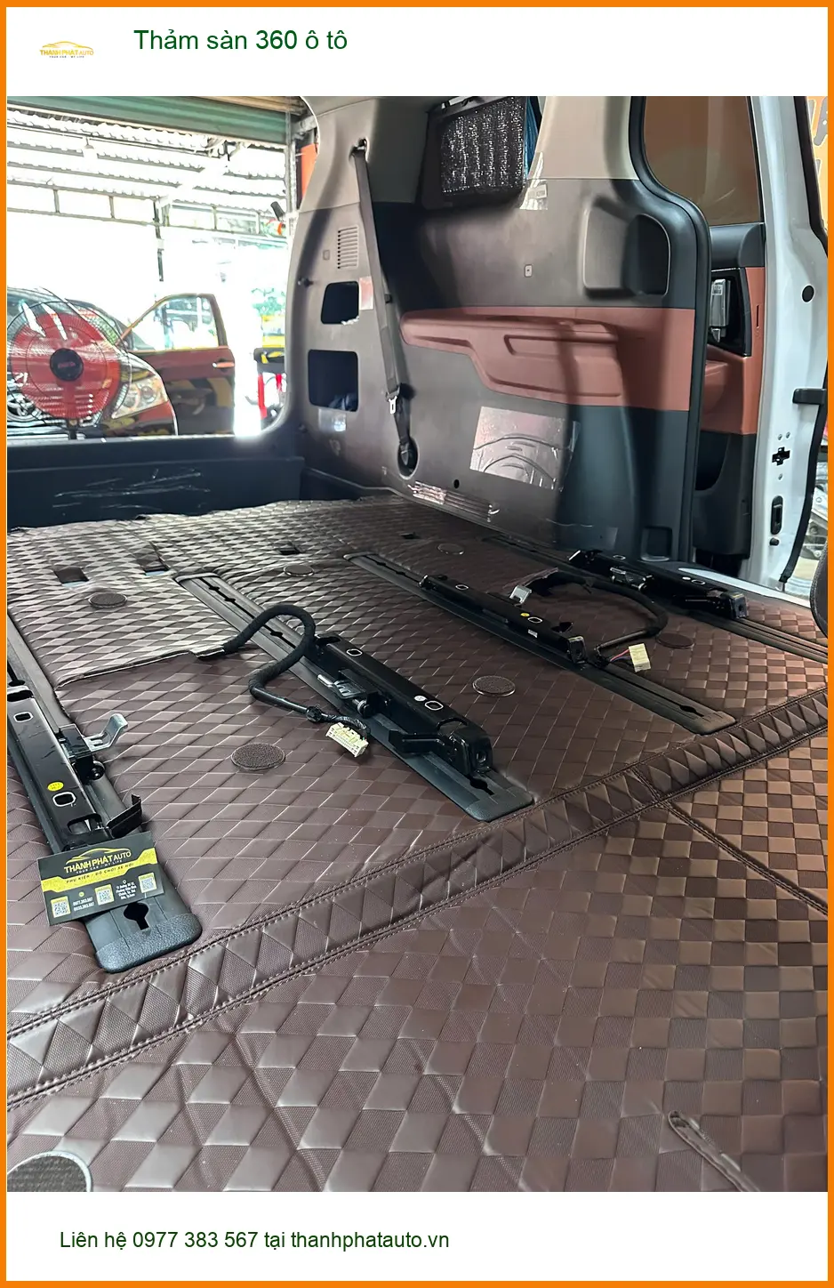 Chị Hương lắp thảm sàn 360 ô tô cho Hyundai Creta tại Quận 8 để xe luôn sạch đẹp ảnh thực tế 4