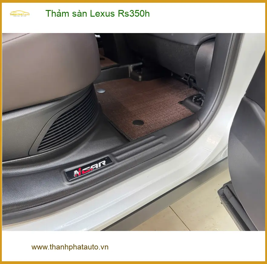 Chú Tấn thay thảm sàn Lexus Rs350h tại Quận 3 để nội thất sạch đẹp ảnh thực tế 2