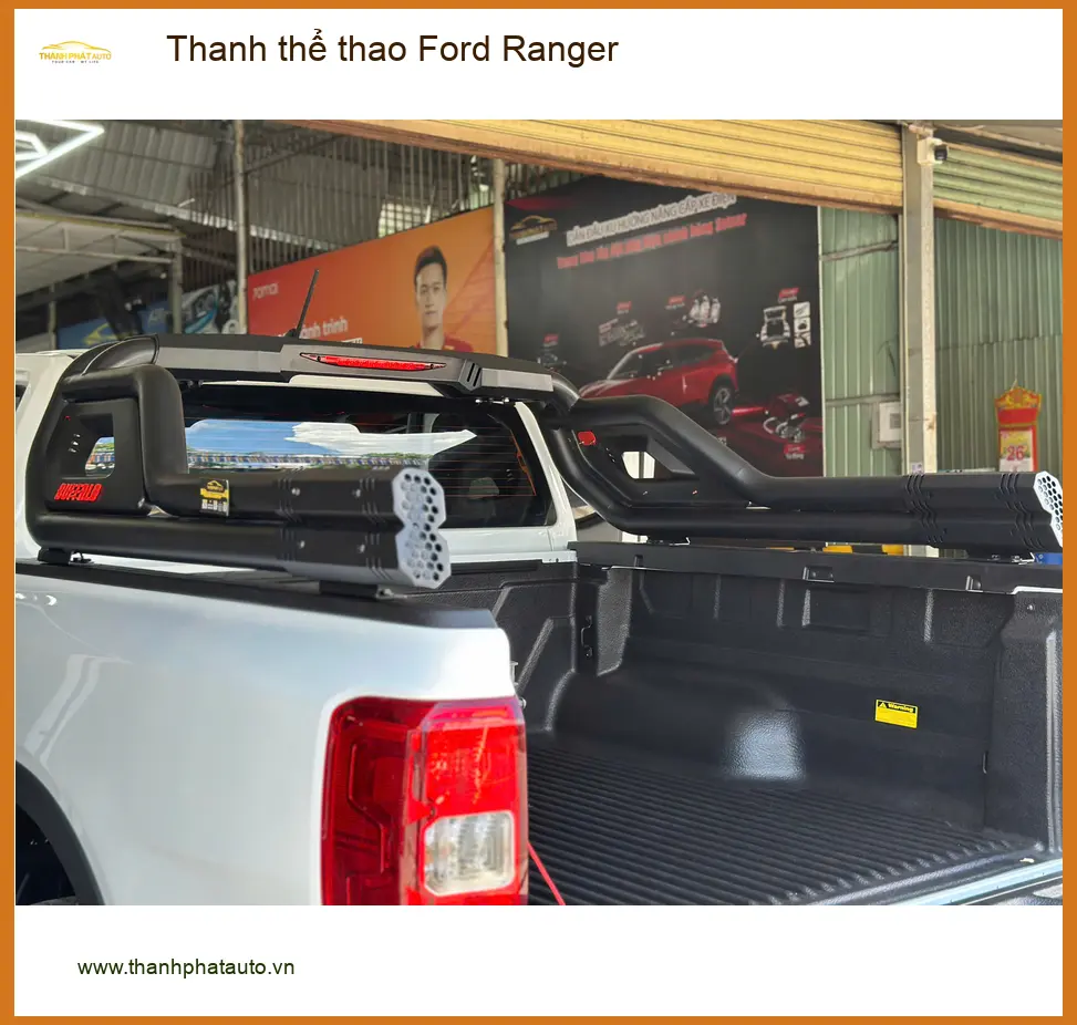Chú Hiếu lắp Thanh thể thao Ford Ranger tại Quận 6 để xe trông thể thao hơn