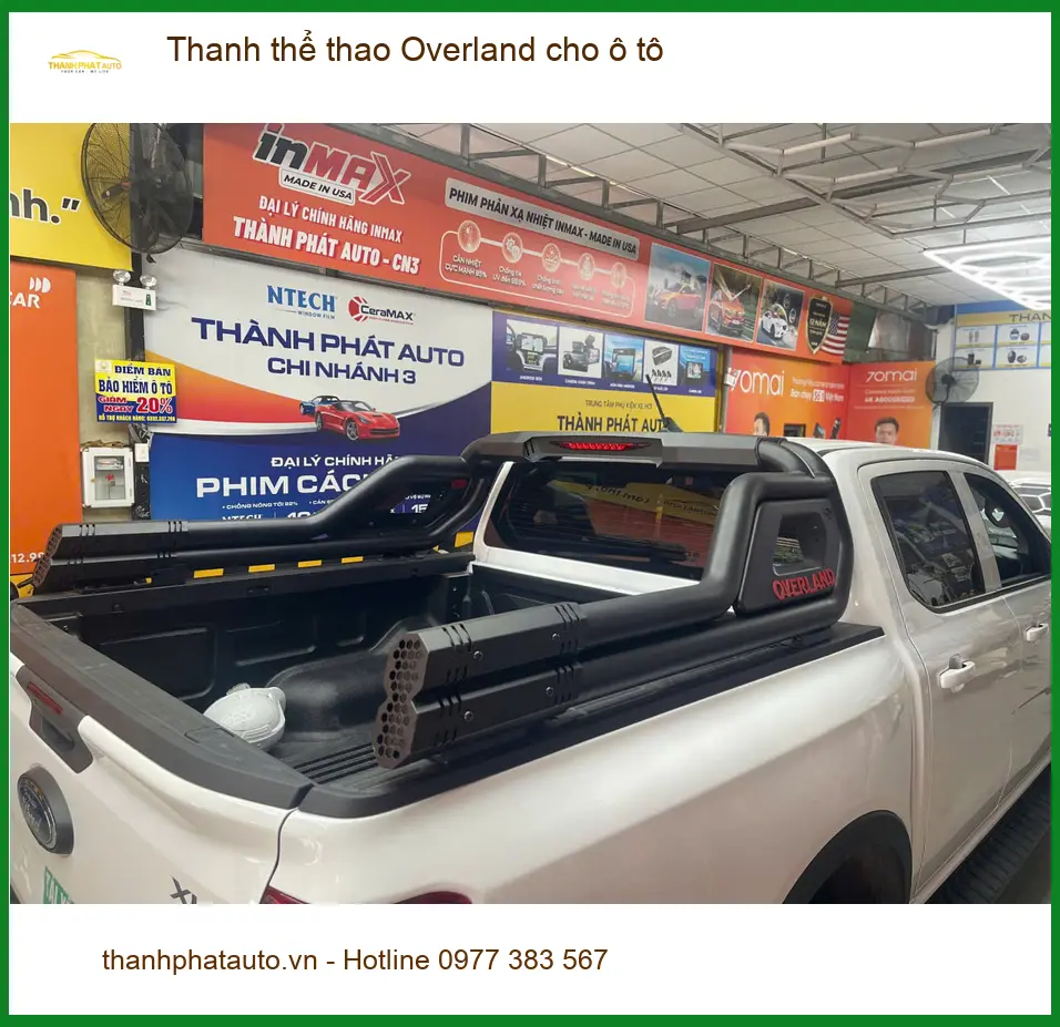 Chị Thanh lắp Thanh thể thao Overland cho Ford Everest tại Quận 2 để xe trông mạnh mẽ hơn