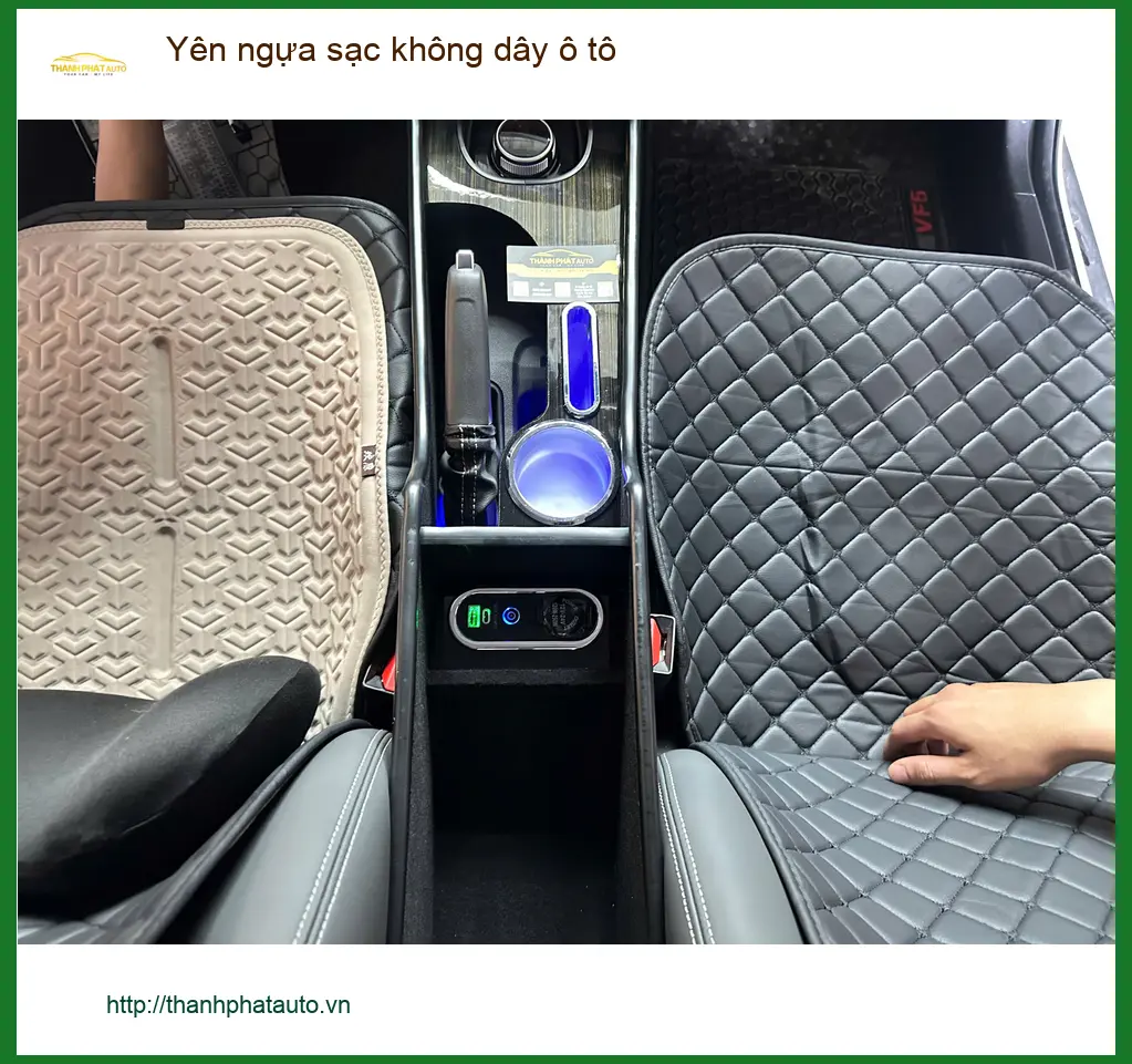 Anh Lâm lắp yên ngựa sạc không dây ô tô Honda CRV Quận 12 sạc nhanh gọn ảnh thực tế 3