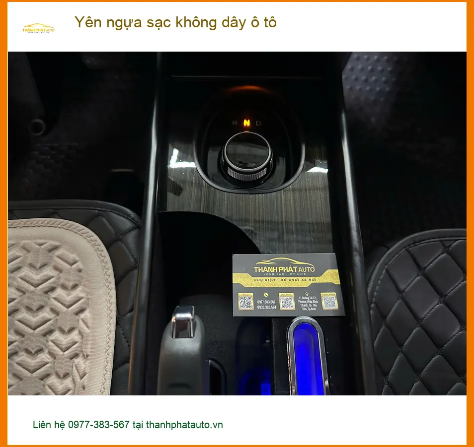 Anh Tùng lắp yên ngựa sạc không dây ô tô cho Honda Civic tại Quận 8 vì hay quên cáp sạc ảnh thực tế 4