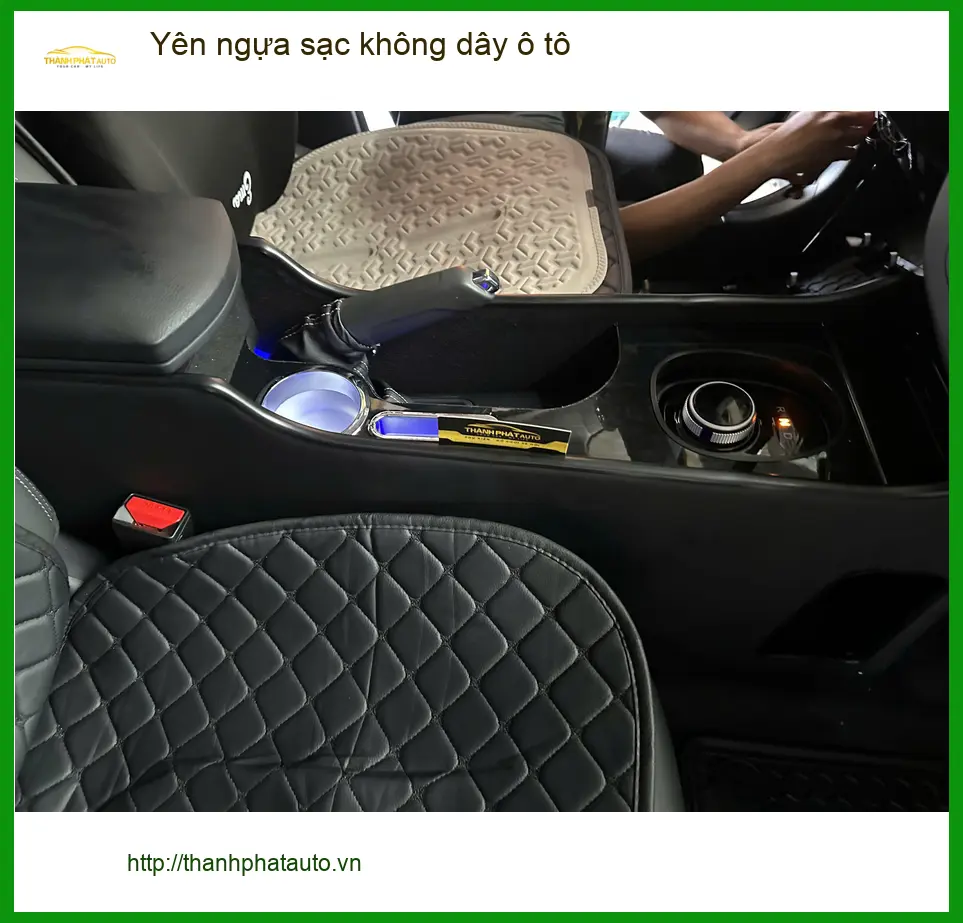 Chú Lộc lắp yên ngựa sạc không dây ô tô cho Kia K3 tại Thủ Đức để tiện sạc pin ảnh thực tế 3