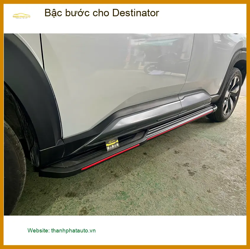 Anh Nhật Minh lắp bậc bước Destinator tại Thủ Đức cho gia đình lên xuống dễ dàng