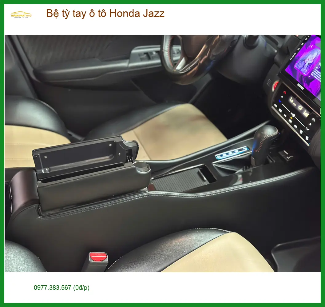 Anh Minh lắp bệ tỳ tay ô tô Honda Jazz tại Quận 12 để lái xe đỡ mỏi hơn ảnh thực tế 3