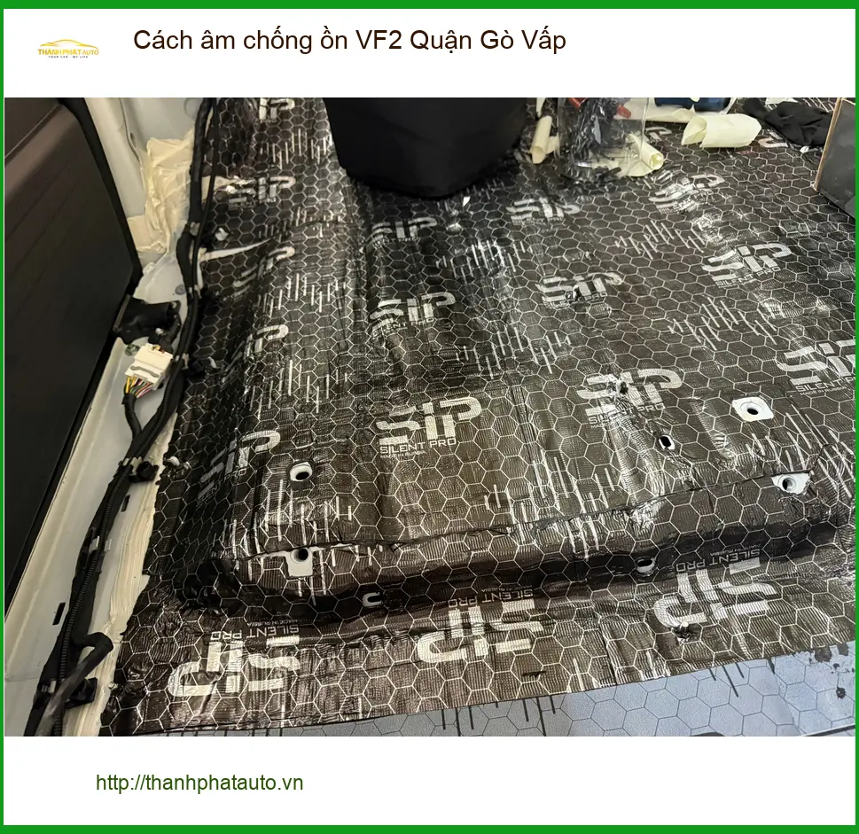 Dịch Vụ Thi Công Cách Âm Chống Ồn Ô Tô VF2 Quận Gò Vấp - Thi Công Chuyên Nghiệp ảnh thực tế 3