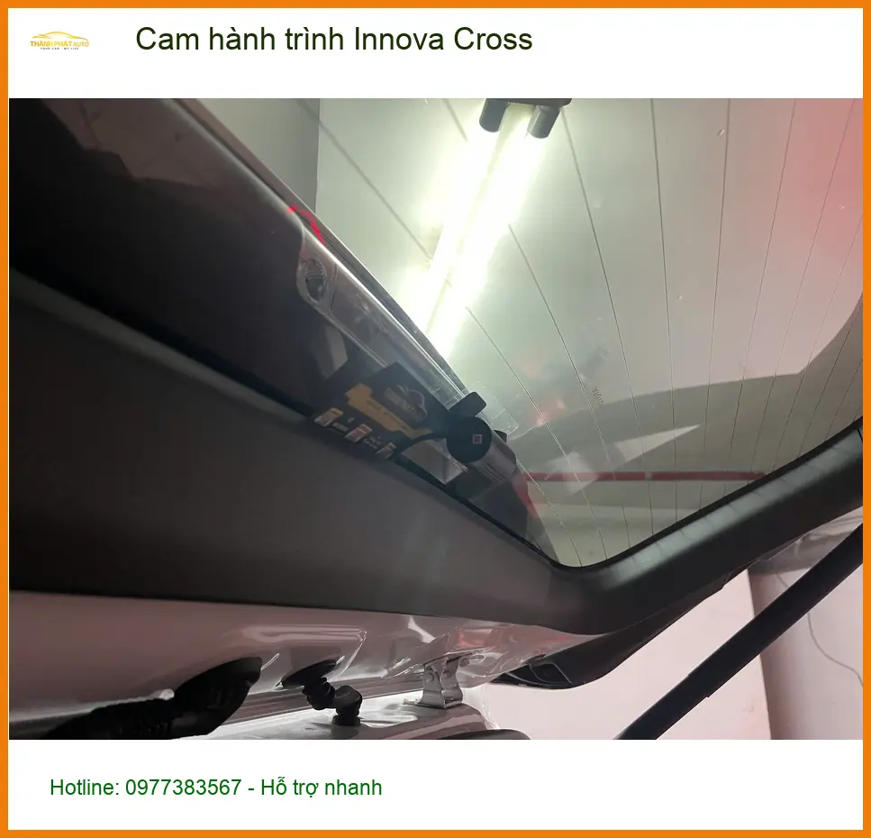 Chú Hưng lắp cam hành trình Innova Cross Quận 9 để ghi lại hành trình rõ nét ảnh thực tế 5