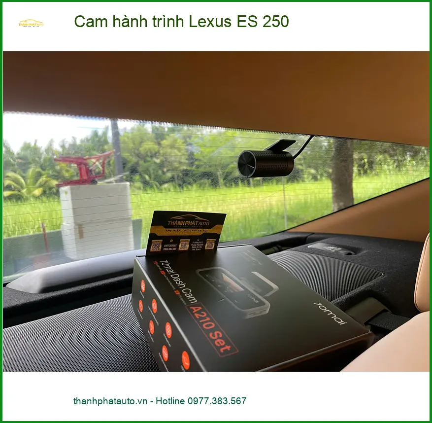 Anh Tùng lắp cam hành trình Lexus ES 250 tại Quận 9 để an tâm khi di chuyển ảnh thực tế 2