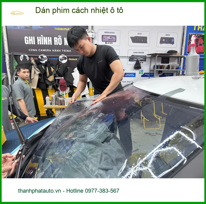 Anh Quang dán phim cách nhiệt ô tô Mazda CX-5 tại Quận 12 chống nắng hè ảnh thực tế 4