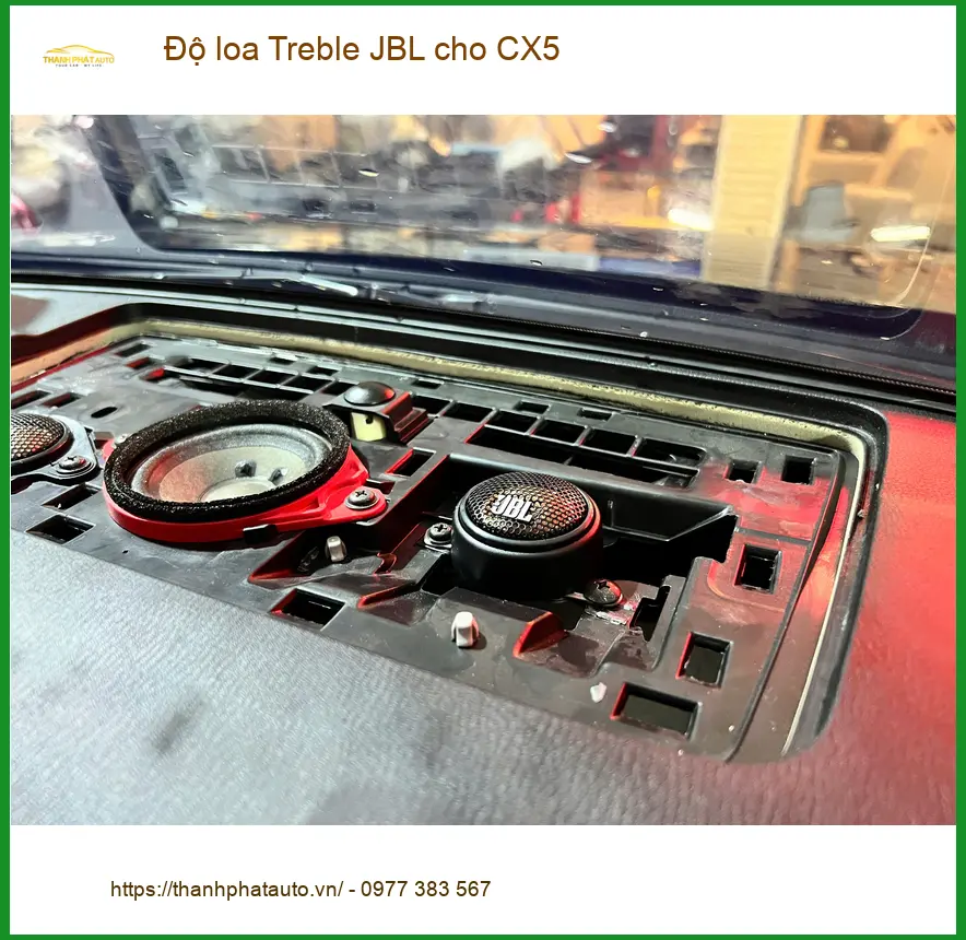 Anh Khải độ loa Treble JBL cho CX5 tại Quận Thủ Đức để âm nhạc sống động hơn