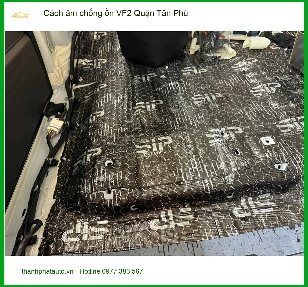 Nơi Thi Công Cách Âm Chống Ồn Ô Tô VF2 Quận Tân Phú - Giá Tốt TPHCM ảnh thực tế 2