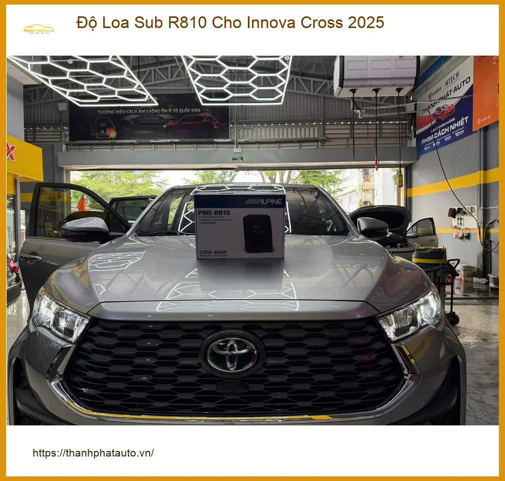 Anh Khải độ Loa Sub R810 cho Innova Cross 2025 Quận 12 để âm thanh thêm uy lực ảnh thực tế 3