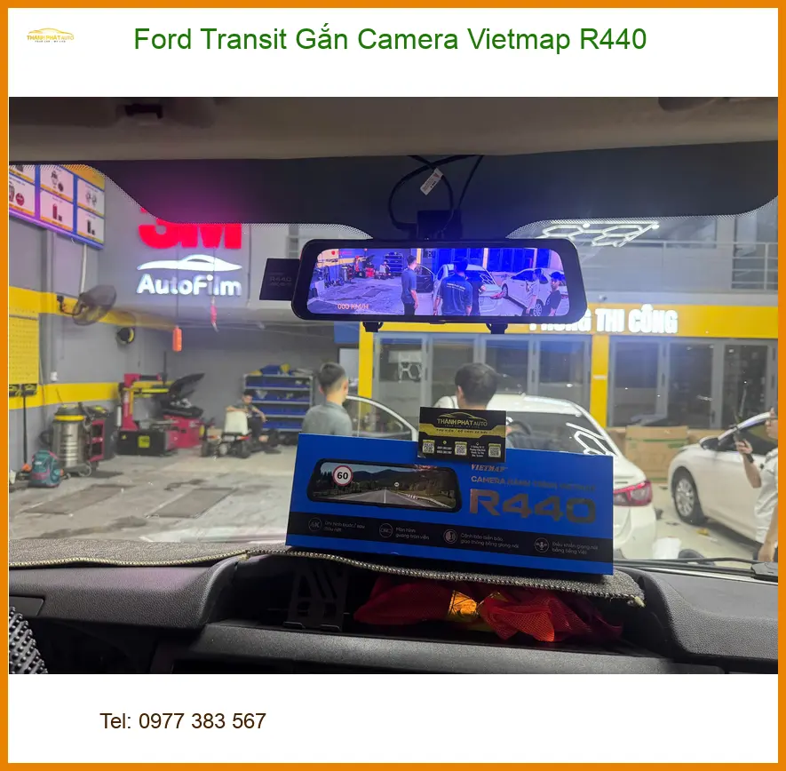 Anh Trọng gắn Camera Vietmap R440 cho Ford Transit tại Quận 9 để yên tâm di chuyển đường dài ảnh thực tế 3
