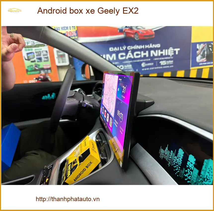 Anh Tấn lắp Android box xe Geely EX2 tại Quận 3 để nâng cấp giải trí tiện lợi ảnh thực tế 2