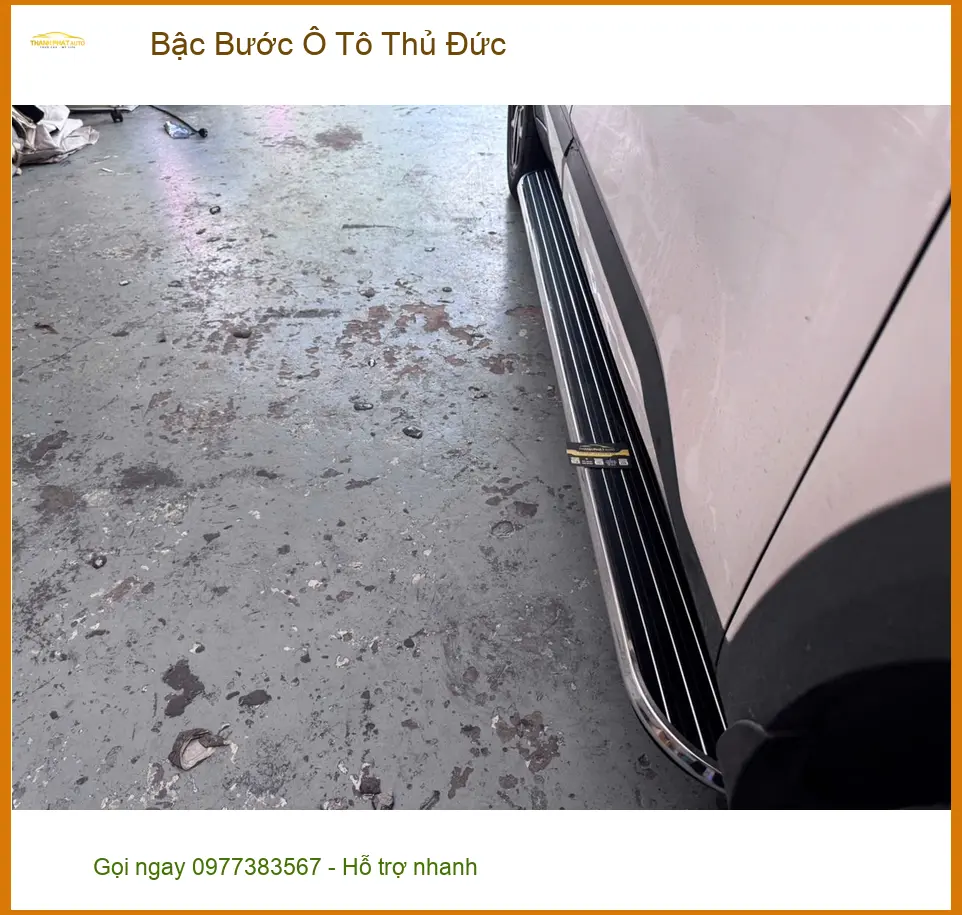 Chú Long lắp Bậc Bước Ô Tô cho Toyota Corolla Cross tại Thủ Đức tiện lợi cho người lớn tuổi ảnh thực tế 2